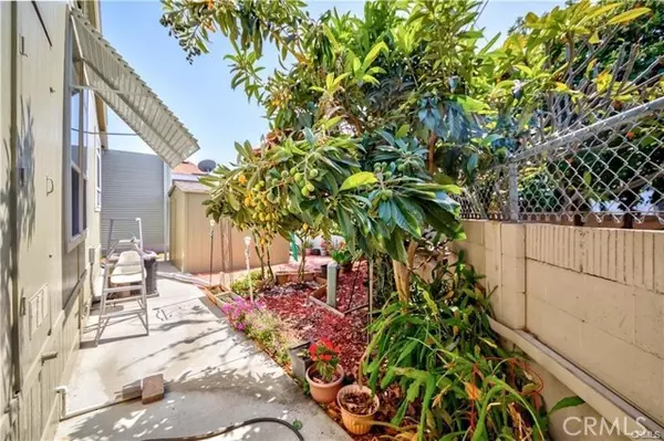 Anaheim, CA 92801,15 Pine Via