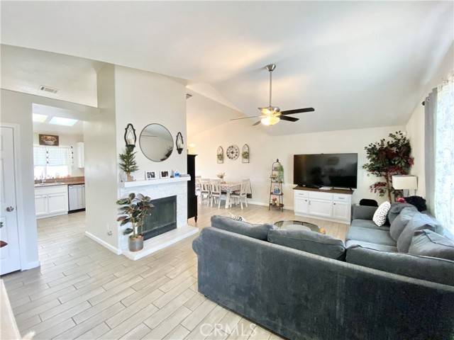 13653 2nd AVE, Victorville, CA 92395