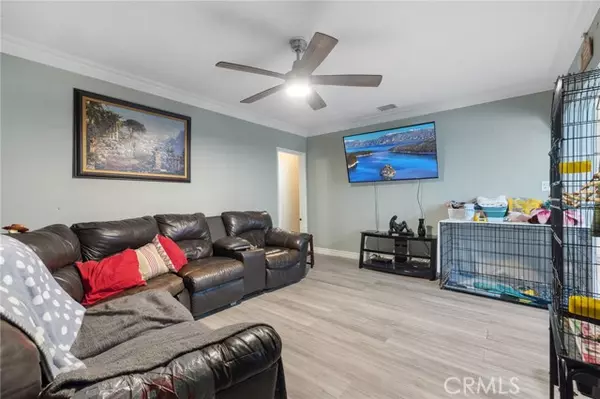 Panorama City, CA 91402,9237 Cedros AVE