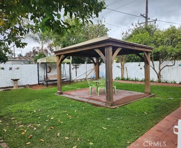 Hawthorne, CA 90250,5174 W 135th ST