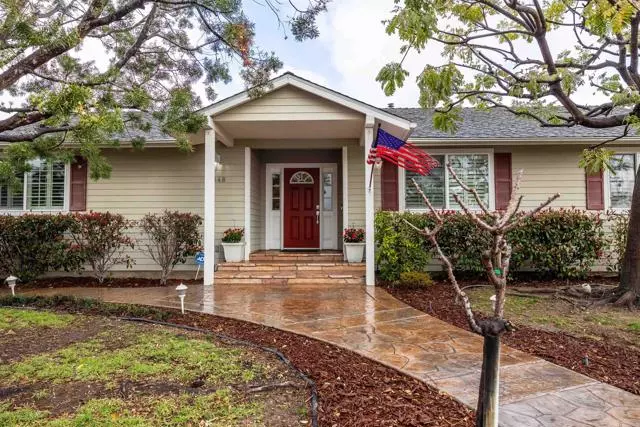 6948 Wyoming AVE, La Mesa, CA 91942