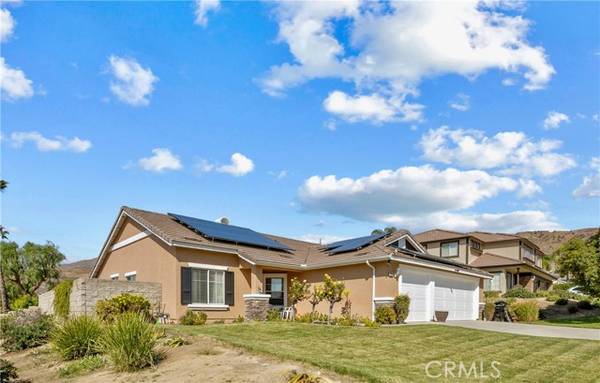 7814 Santa Angela St., Highland, CA 92346