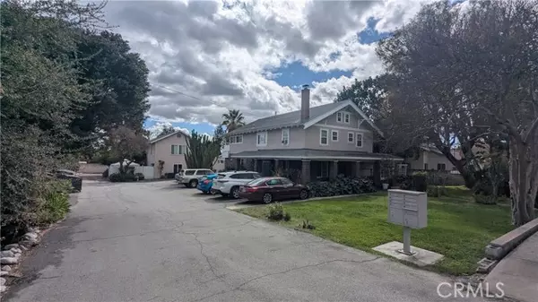 Upland, CA 91786,424 W 7th ST