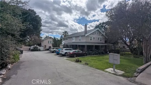 Upland, CA 91786,424 W 7th ST