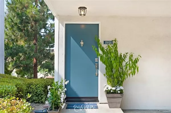 Dana Point, CA 92629,25121 Terrace Lantern 10