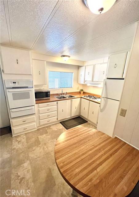 Hemet, CA 92545,2205 W ACACIA ST 125