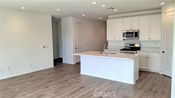 Hemet, CA 92543,223 Almanac ST