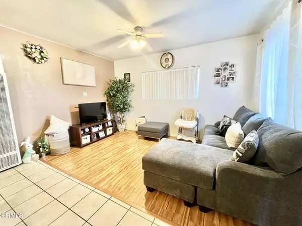 South Gate, CA 90280,10601 Virginia AVE
