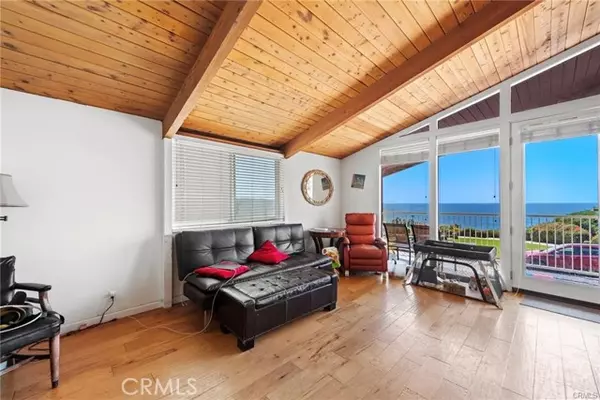 252 Avenida Lobeiro 3, San Clemente, CA 92672