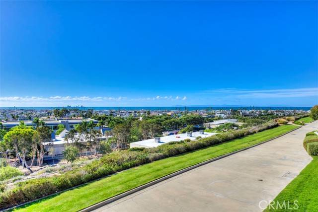 270 Cagney LN 206, Newport Beach, CA 92663