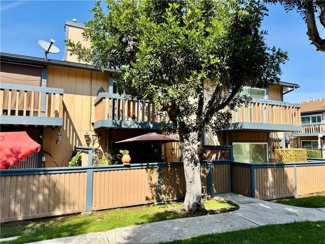 16796 Algonquin ST 21, Huntington Beach, CA 92649