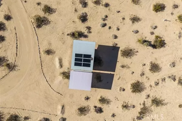 Joshua Tree, CA 92252,63323 La Brisa DR