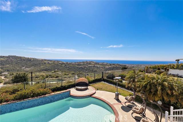 2 Drakes Bay DR, Corona Del Mar, CA 92625