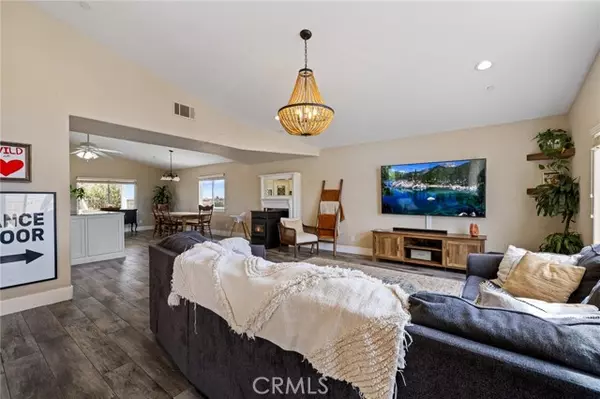 Oak Hills, CA 92344,10763 Salem AVE