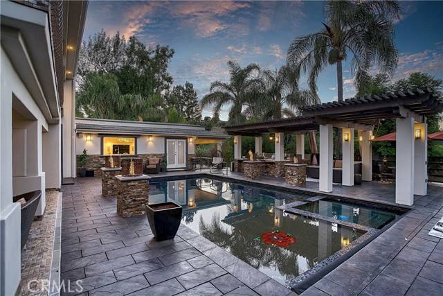 Tarzana, CA 91356,4760 Corbin AVE