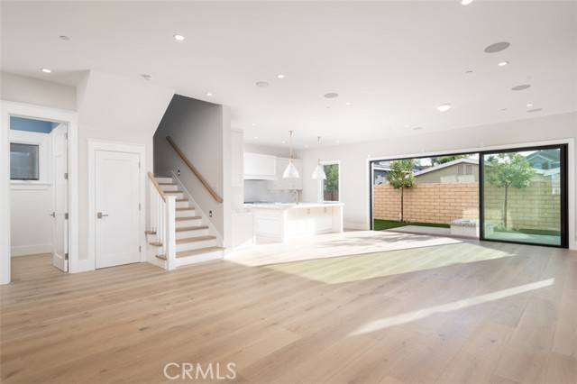 Costa Mesa, CA 92627,387 La Perle PL