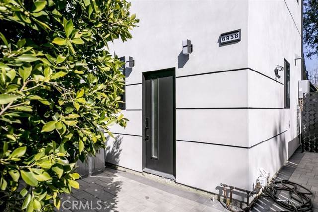 6958 Costello AVE, Van Nuys, CA 91405