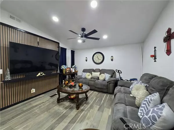 Sylmar, CA 91342,12401 Filmore St Space 618