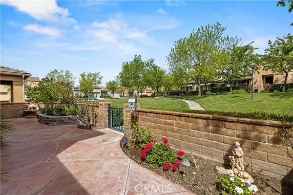Valencia, CA 91354,23818 Laurel Oak CT