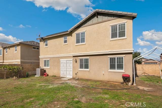 Fontana, CA 92337,15793 Willow DR
