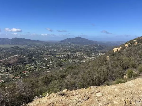 Jamul, CA 91935,15108 Skyline Truck TRL