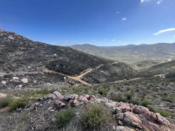 Jamul, CA 91935,15108 Skyline Truck TRL