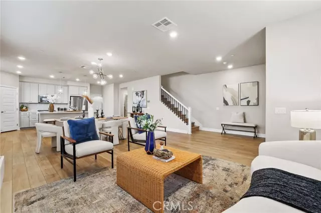 Huntington Beach, CA 92648,19091 Azul LN