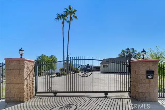 300 Anderson DR, Hemet, CA 92544