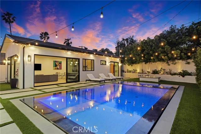 Encino, CA 91436,4949 Petit AVE