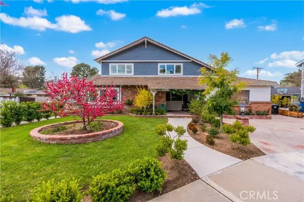 Newhall, CA 91321,24405 Derian DR