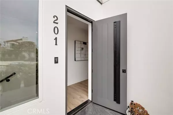 Redondo Beach, CA 90277,201 S Juanita AVE