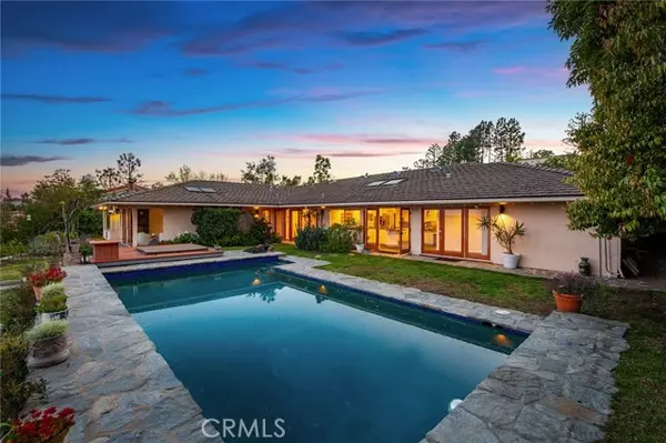 Los Angeles, CA 90077,1420 Stradella RD