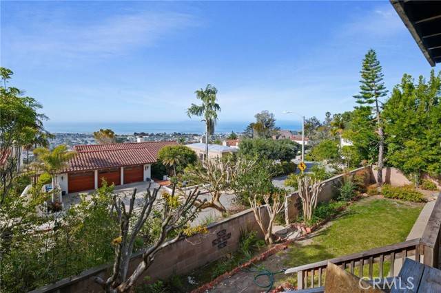 Ventura, CA 93001,1806 Sunset DR
