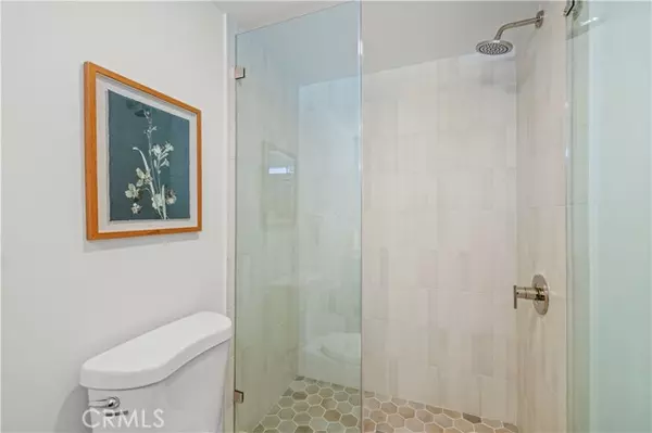 Northridge, CA 91343,9201 Gerald AVE