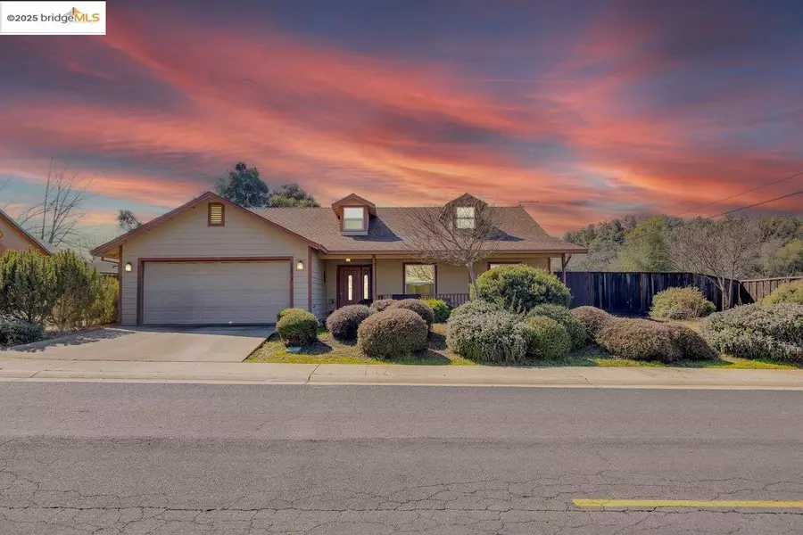 10813 Countryside Ct, Sonora, CA 95370