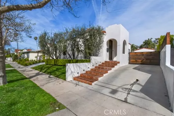 Hollywood, CA 90036,7357 Clinton ST