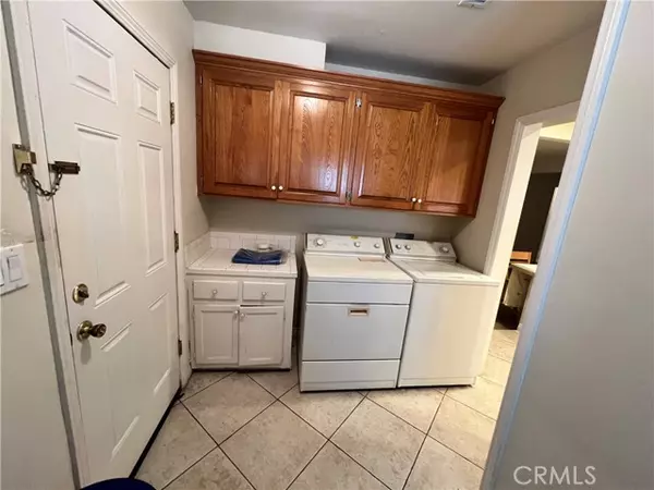 Tarzana, CA 91335,6379 Darby PL