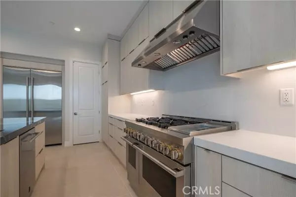 Lake Forest, CA 92630,121 mulberry