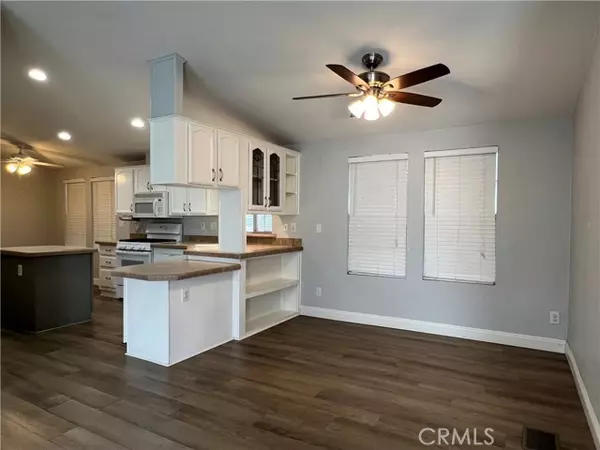 Cypress, CA 90630,9080 Bloomfield AVE 44