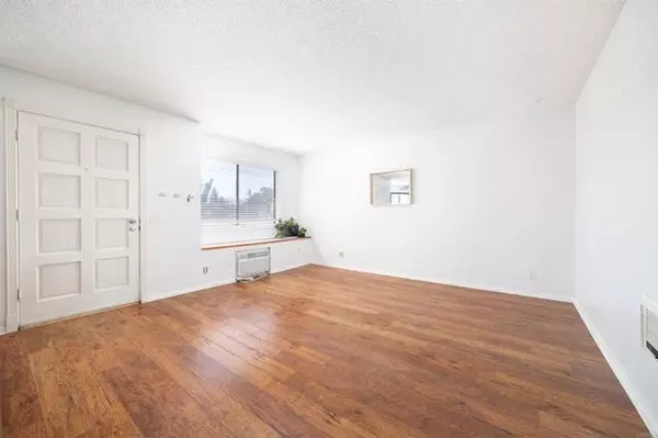 Lakeside, CA 92040,12616 Lakeshore Dr 40