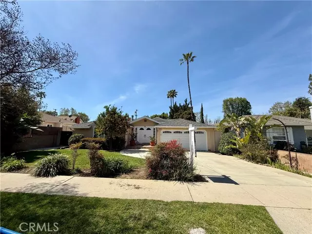 5851 Cahill AVE, Tarzana, CA 91356