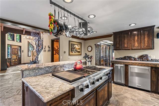 Lake Arrowhead, CA 92352,942 Lake Edge WAY
