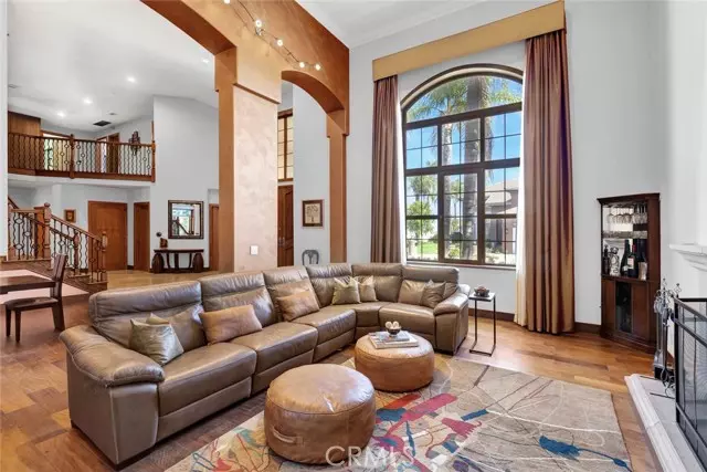 24925 Vista Verenda, Woodland Hills, CA 91367