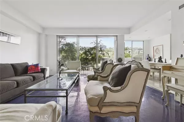 West Hollywood, CA 90069,818 N Doheny DR 305