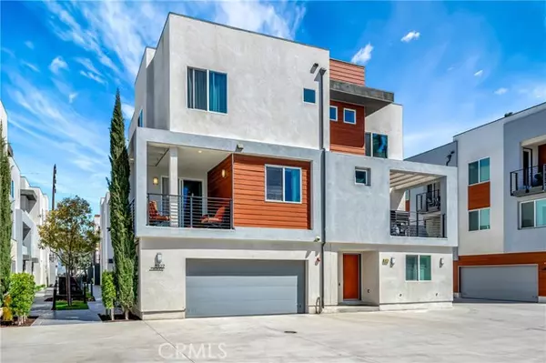 8427 Tweedy LN, Downey, CA 90240
