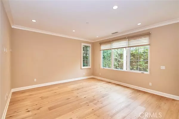 Irvine, CA 92602,54 Trotter