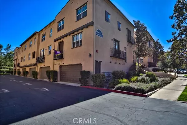 Corona, CA 92883,4445 Owens ST 105