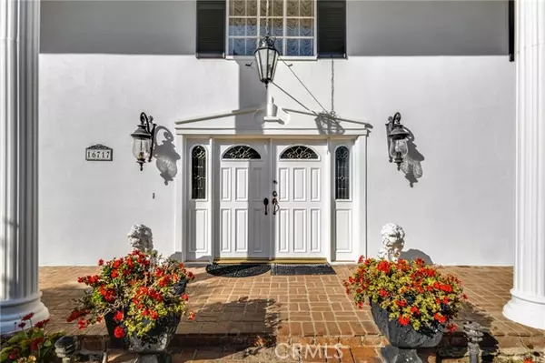 Encino, CA 91436,16717 Encino Hills DR