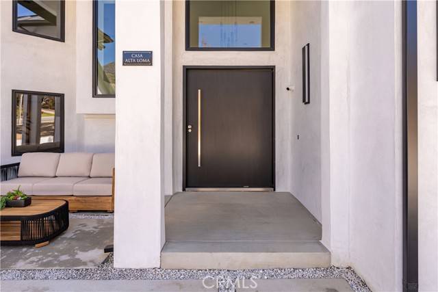 Alta Loma, CA 91737,9077 Reales ST