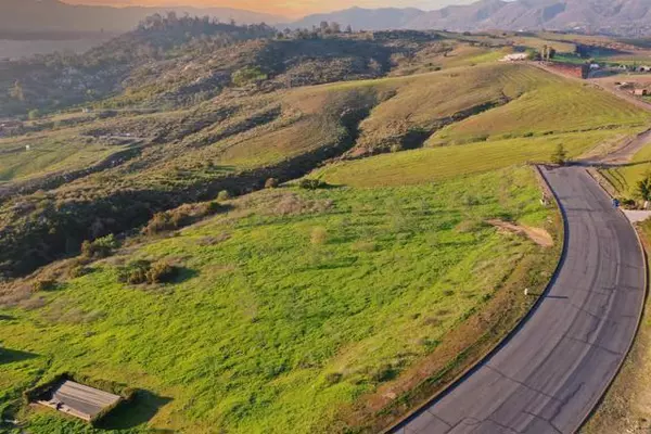 Jamul, CA 91935,15223 Presilla DR